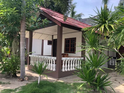 Twin Room with Balcony — Phangan Lodge